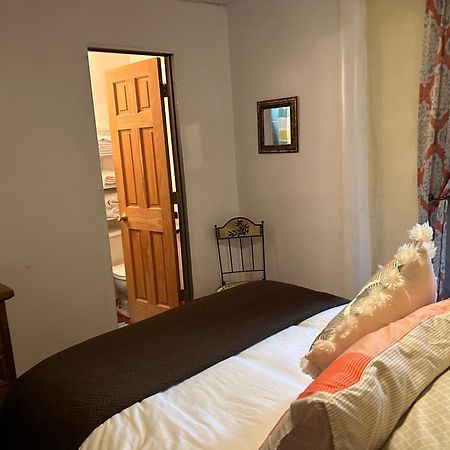 Casas De Guadalupe - Sante Fe Vacation Rentals サンタフェ エクステリア 写真