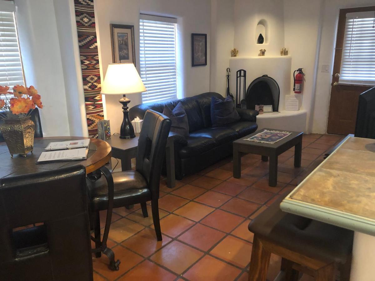 Casas De Guadalupe - Sante Fe Vacation Rentals サンタフェ エクステリア 写真