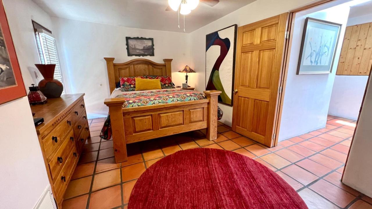 Casas De Guadalupe - Sante Fe Vacation Rentals サンタフェ エクステリア 写真