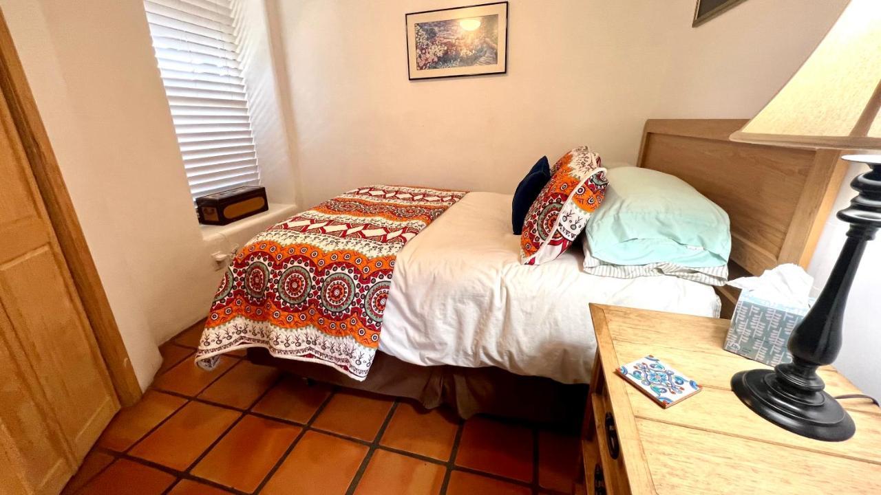 Casas De Guadalupe - Sante Fe Vacation Rentals サンタフェ エクステリア 写真