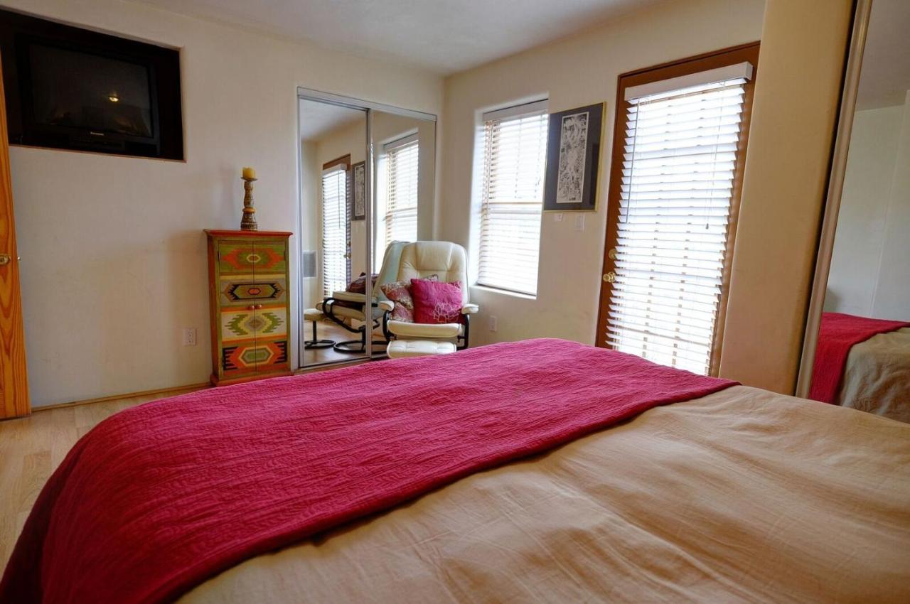 Casas De Guadalupe - Sante Fe Vacation Rentals サンタフェ エクステリア 写真